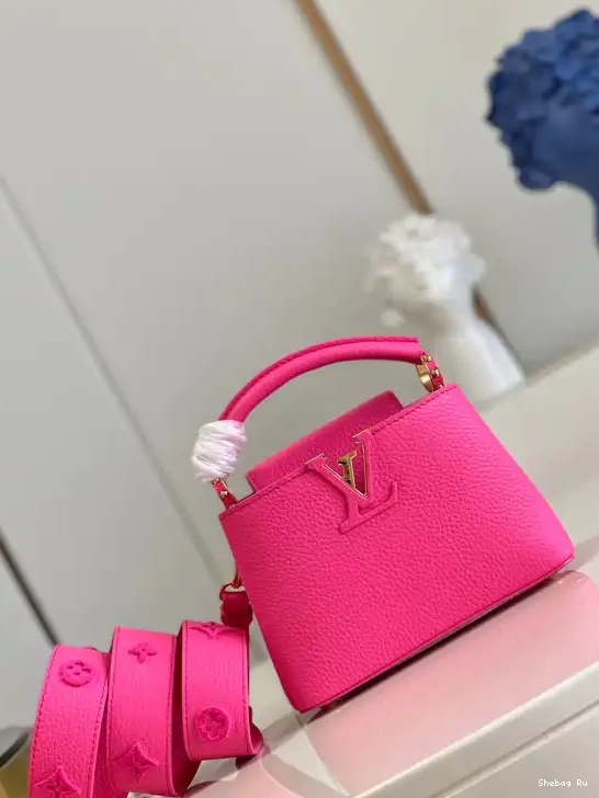 VUITTON LOUIS MINI CAPUCINES 0514